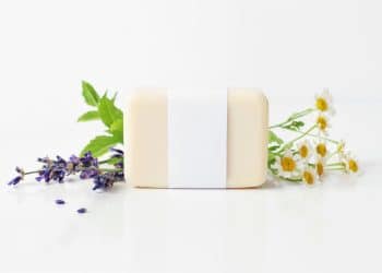 savon biologique et plantes