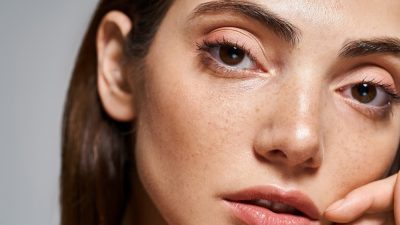 femme yeux